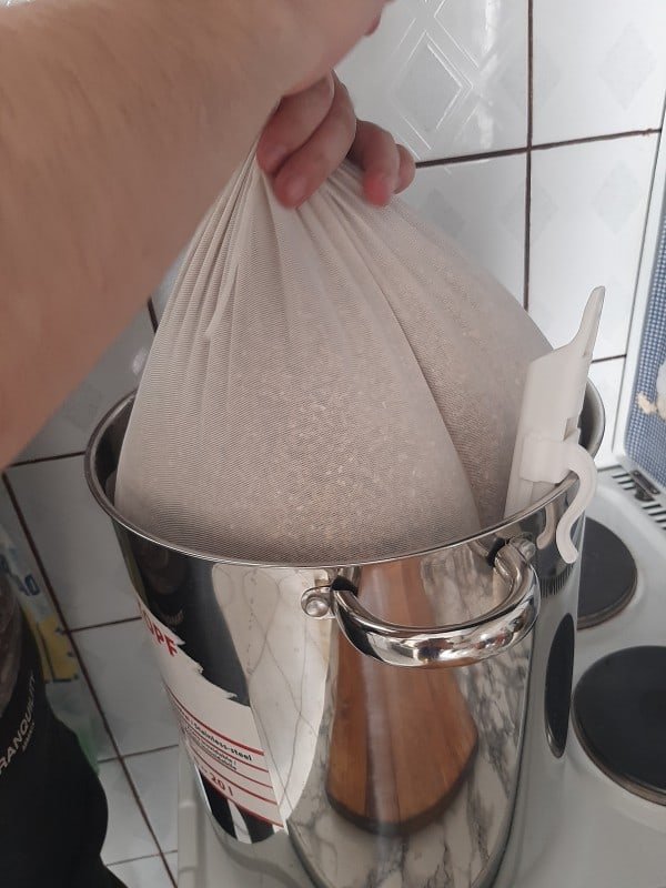 Brewing beer using BIAB method